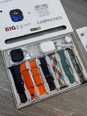 RELOJ CON MULTI CORREAS+ AUDIFONOS